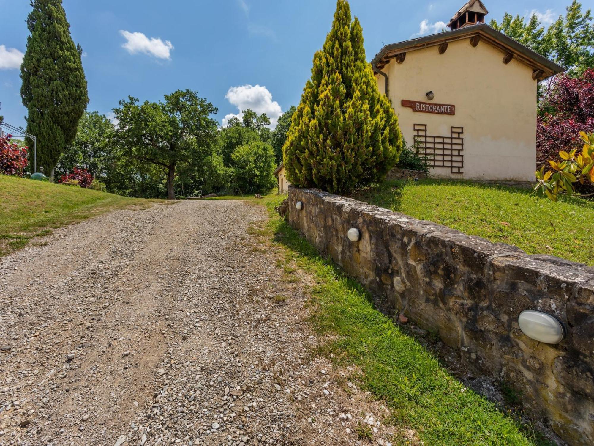 Rustic Holiday Home In Citt Di Castello With Swimming Pool Читта-ди-Кастелло Экстерьер фото